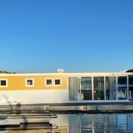 Schwimmendes Ferienhaus Sundowner Buchholz (Mecklenburg-Vorpommern)